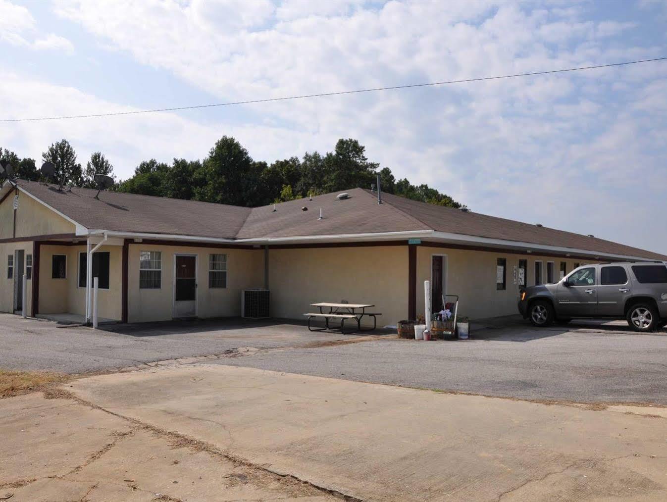 Budget Inn Elkmont Екстериор снимка
